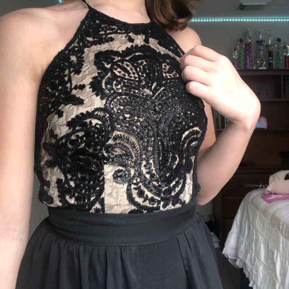 romper with mesh overlay skirt - Picture 3 of 5